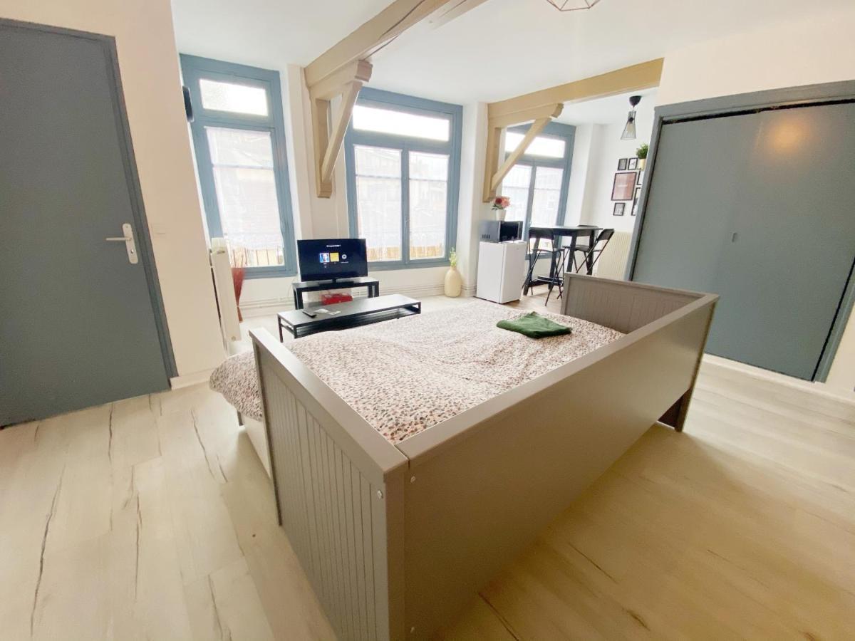 015 Chic & Cosy Studio 41M2 Hypercentre Wifi Smart Tv Netflix Saint-Etienne  Exterior photo